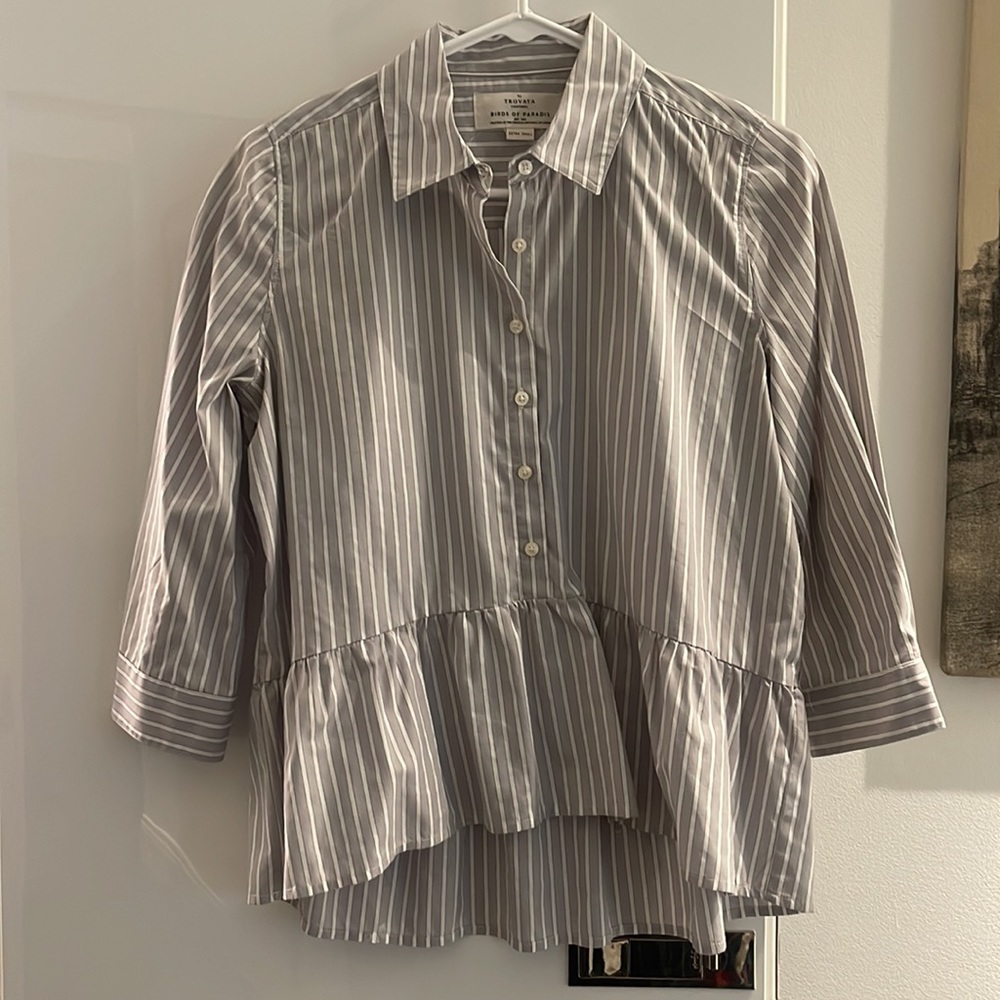BIRDS OF PARADIS BY TROVATA - COTTON PEPLUM BUTTON UP - womens size XS